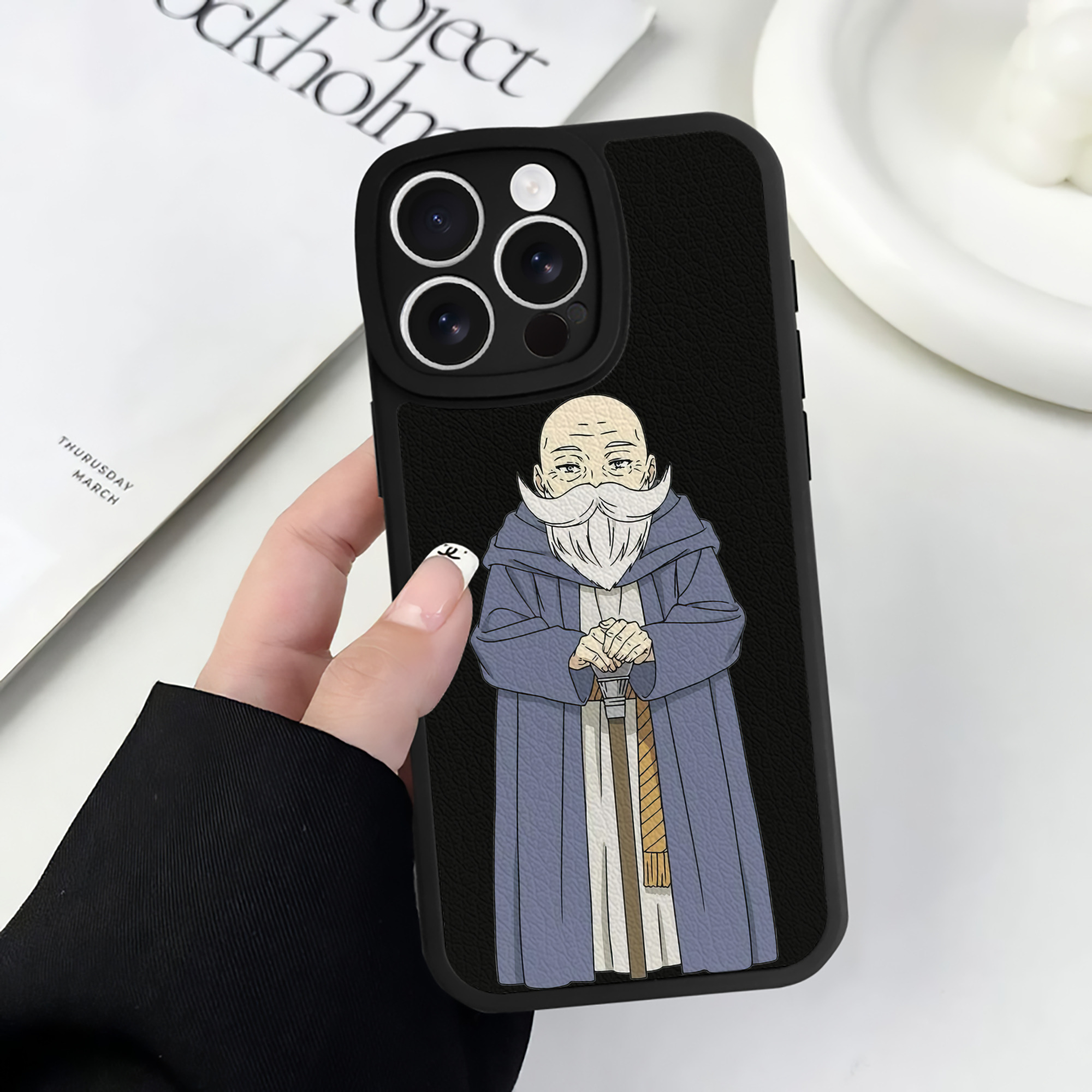 （画像用） 葬送のフリーレン Frieren 【iPhone 16シリーズ対応】シリコンスマホケース（レザー調） 材質：シリコン